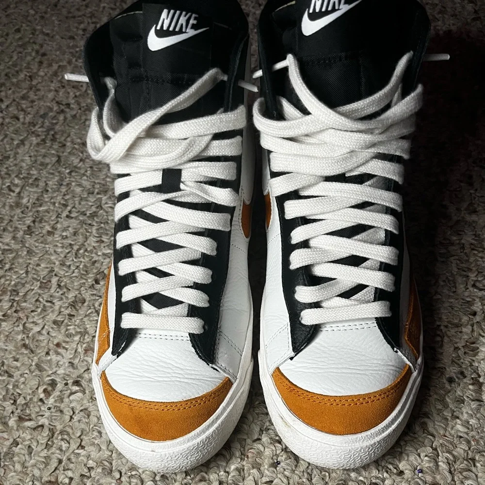 Nike Women's White Black Orange High-Top Sneakers